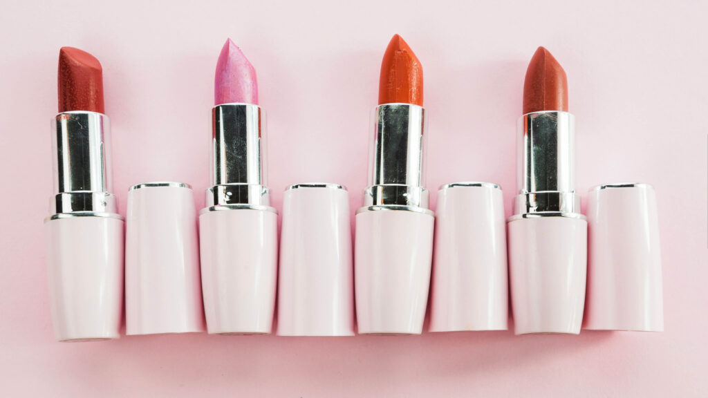 lipstick vs lip gloss